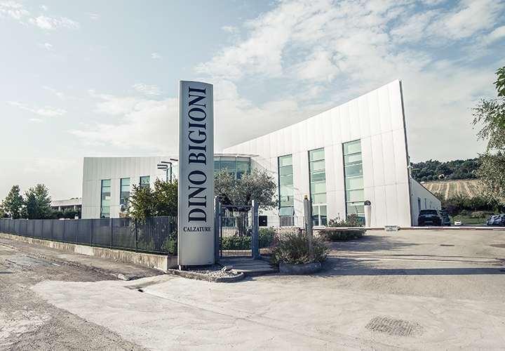 Фабрика Dino Bigioni в итальянском городке Монтегранаро в регионе Марке